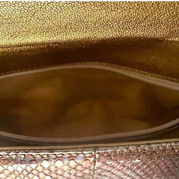 Jimmy Choo Metallic Gold
Snakeskin Leather Tulita Pochette
Bag - Picture 5 of 15